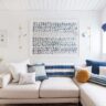 9 astuces simples pour donner instantanément un aspect luxueux à un canapé abordable