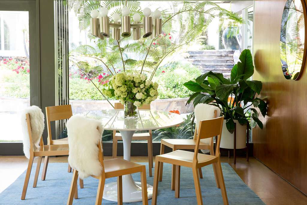 vintage Saarinen tulip table
