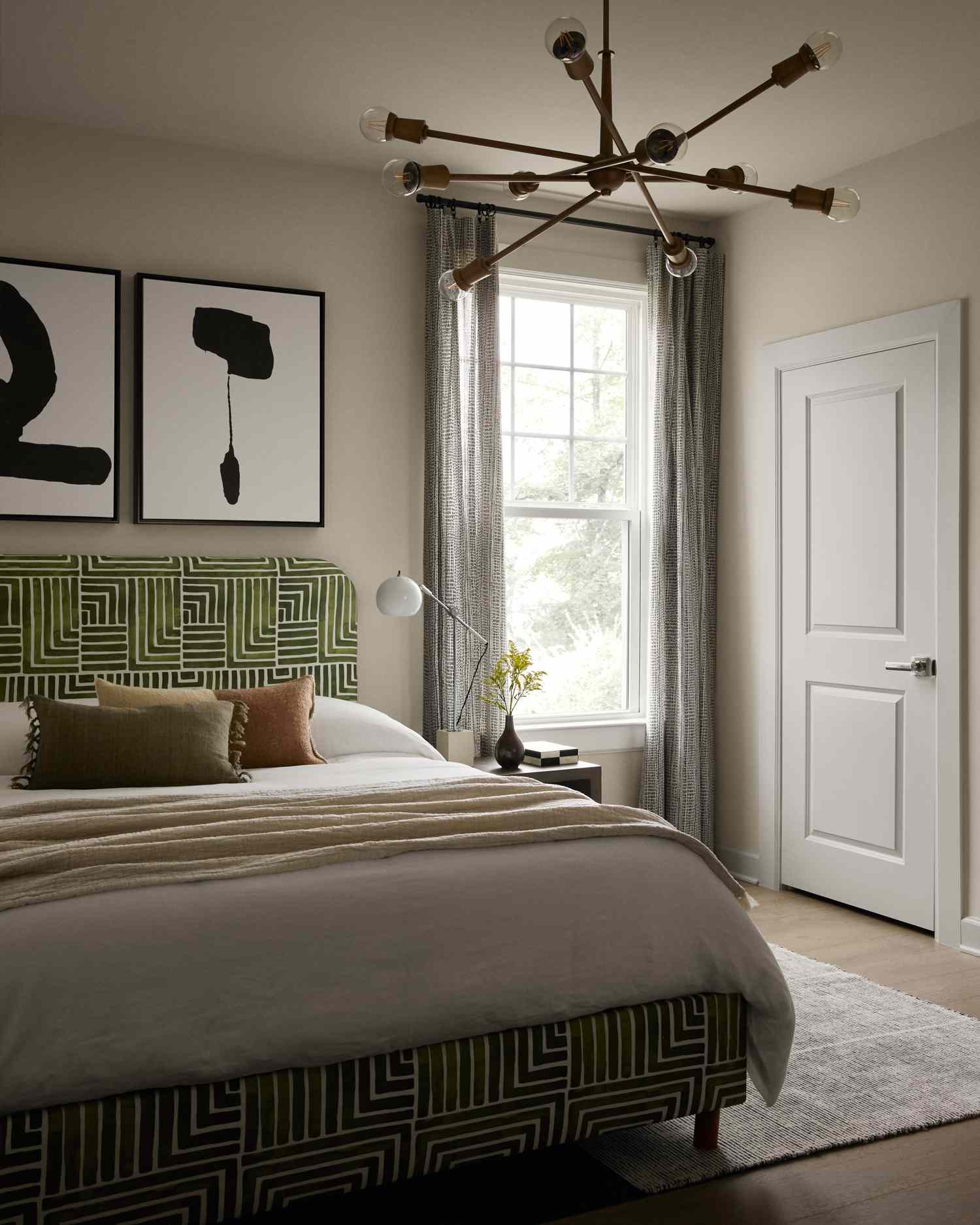 MCM bedroom with modern colors.