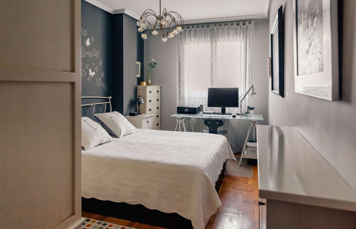 Elegant furnished double bedroom with home office